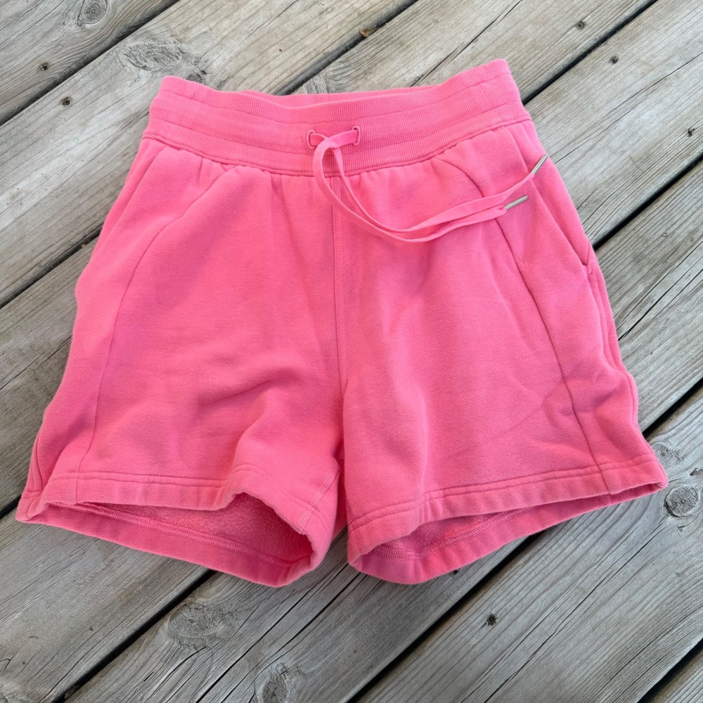 Lululemon Scuba High-Rise Short 3 Pink Fleece Drawstring Shorts Size 4